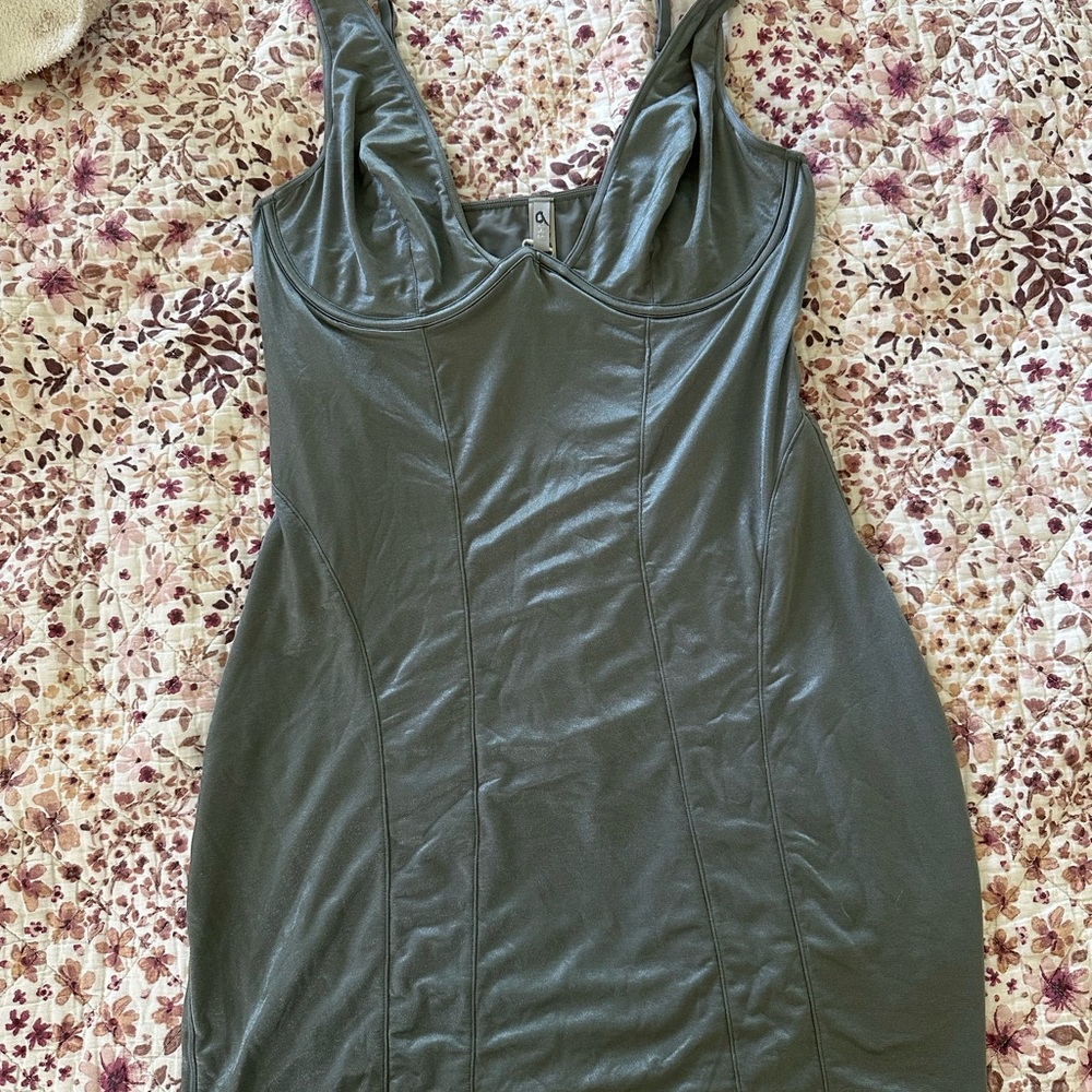 NWT SKIMS Glissenette Slip Dress